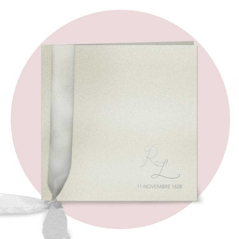 Immagine prodotto: Libretto messa formato quadrato, spillato in cartoncino pregiato tipo: STARDREAM QUARTZ